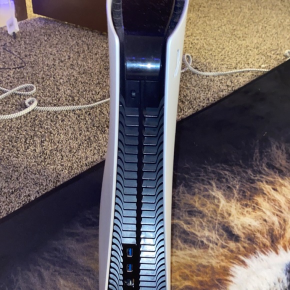 Playstation 5 , barely play it , for cheap , multiple items included - Picture 2 of 12